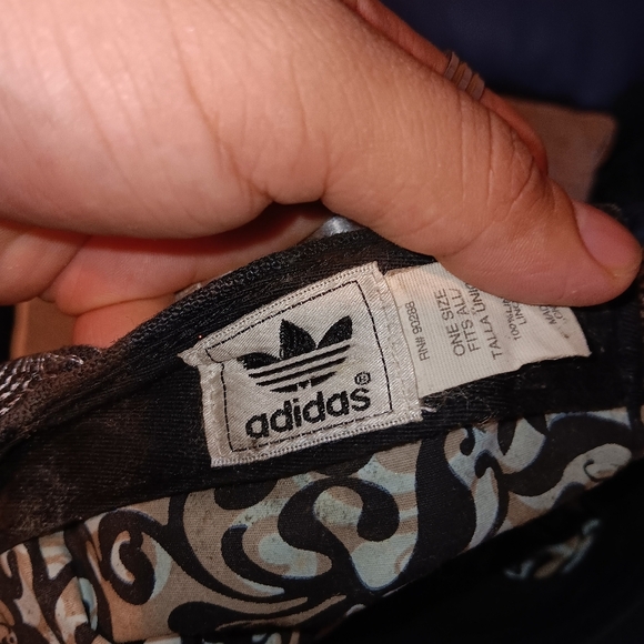 Vintage 90s Embroidered Black Cap - Picture 3 of 6